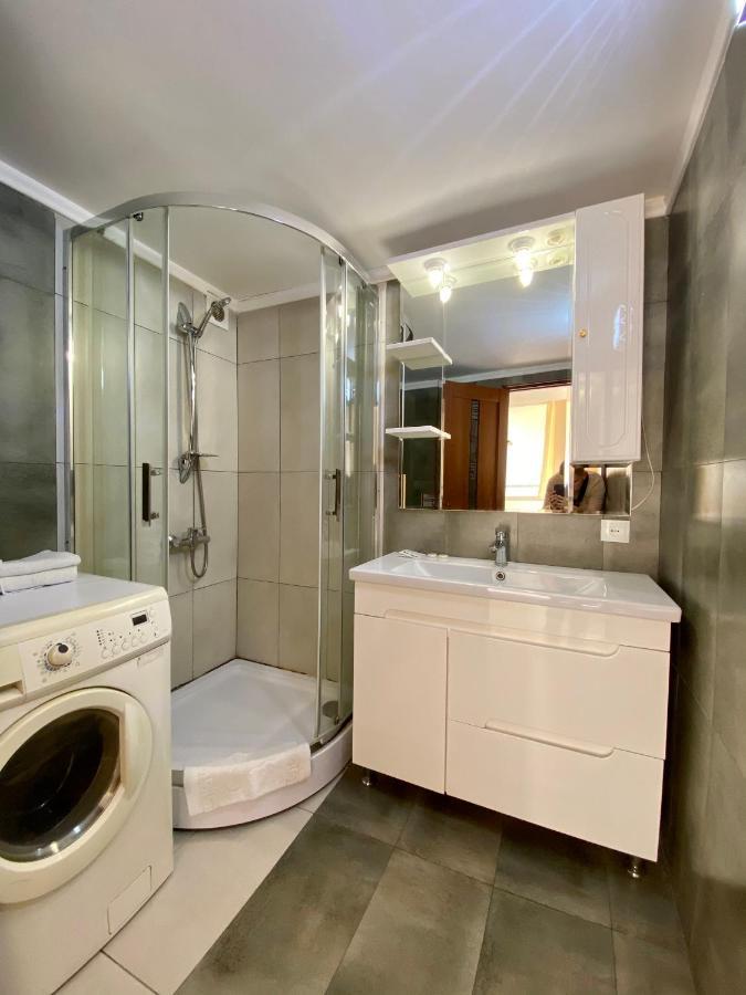 Central Apartments Odessa Eksteriør billede