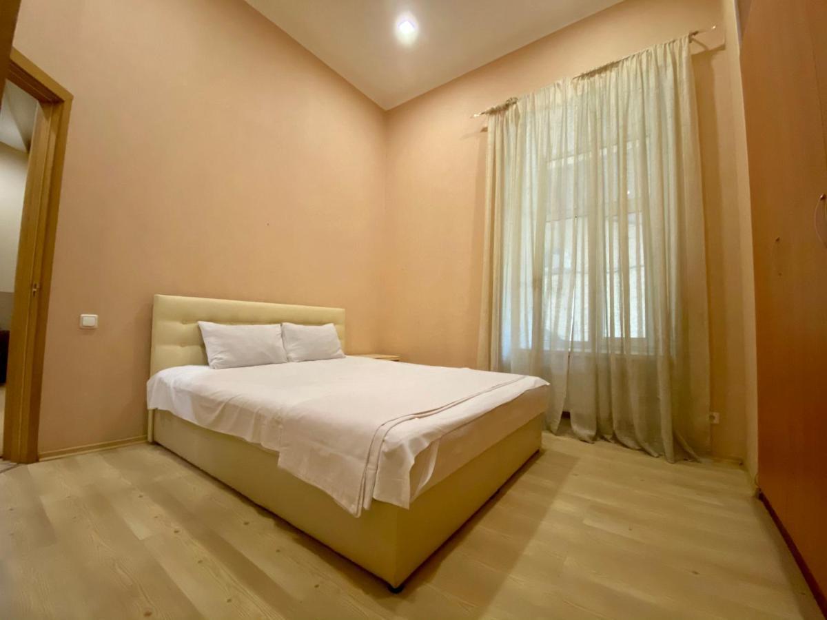 Central Apartments Odessa Eksteriør billede