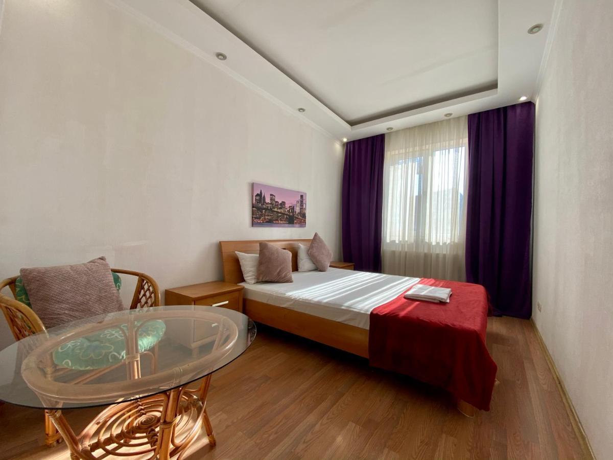 Central Apartments Odessa Eksteriør billede