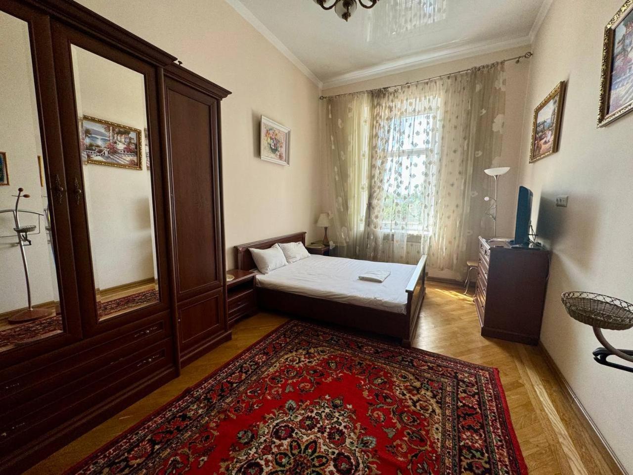 Central Apartments Odessa Eksteriør billede