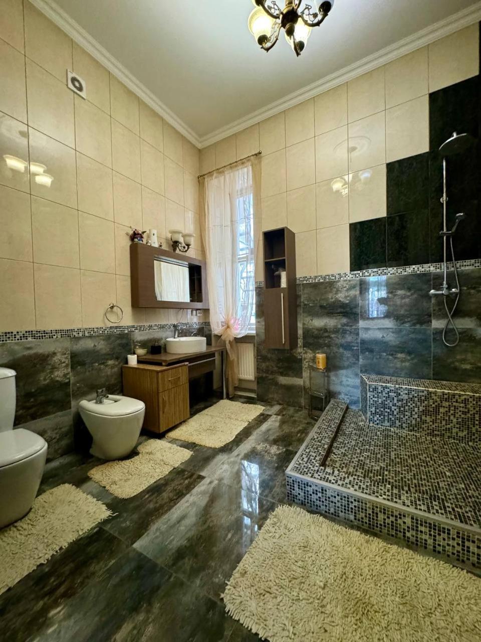 Central Apartments Odessa Eksteriør billede