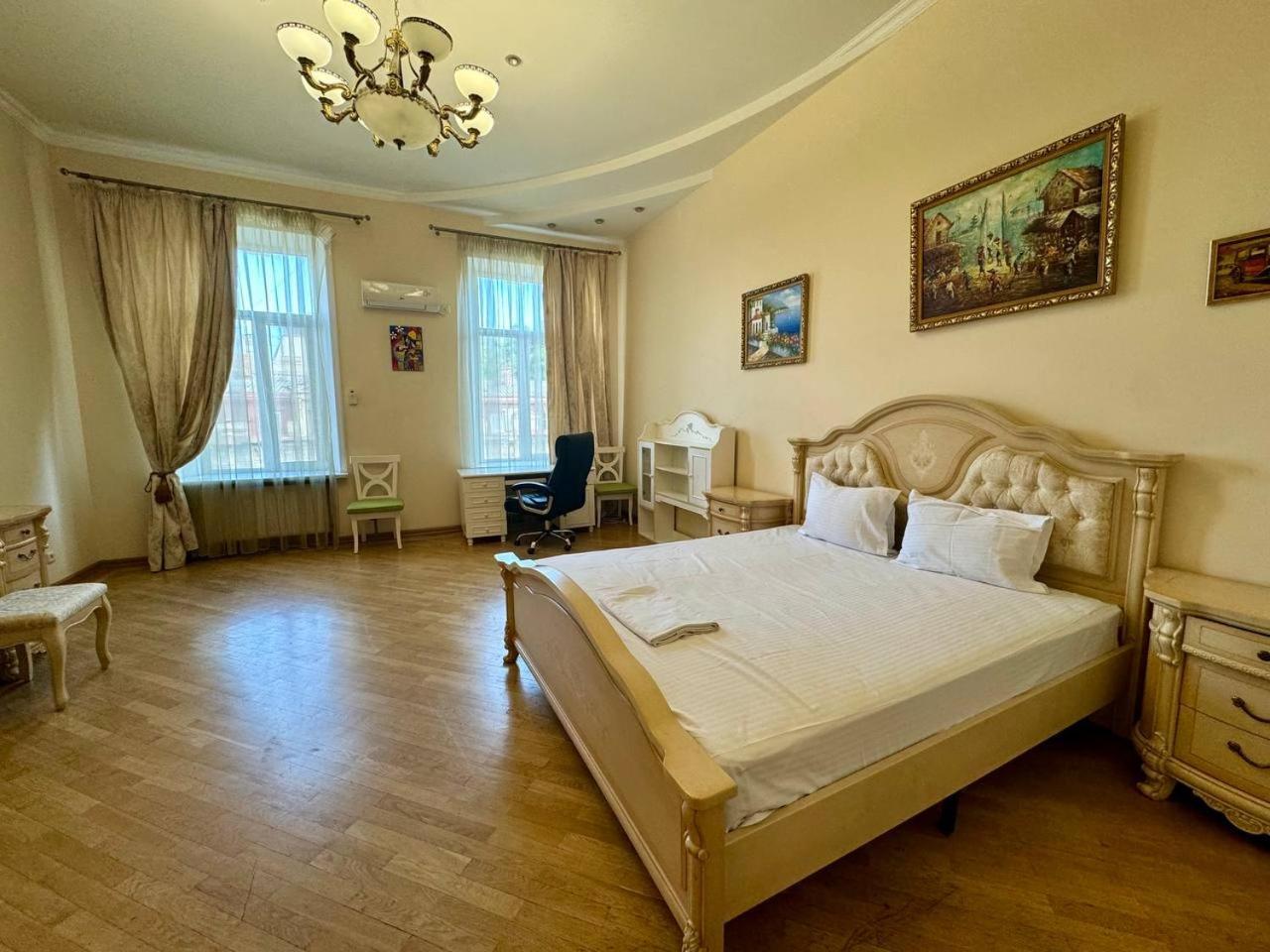 Central Apartments Odessa Eksteriør billede